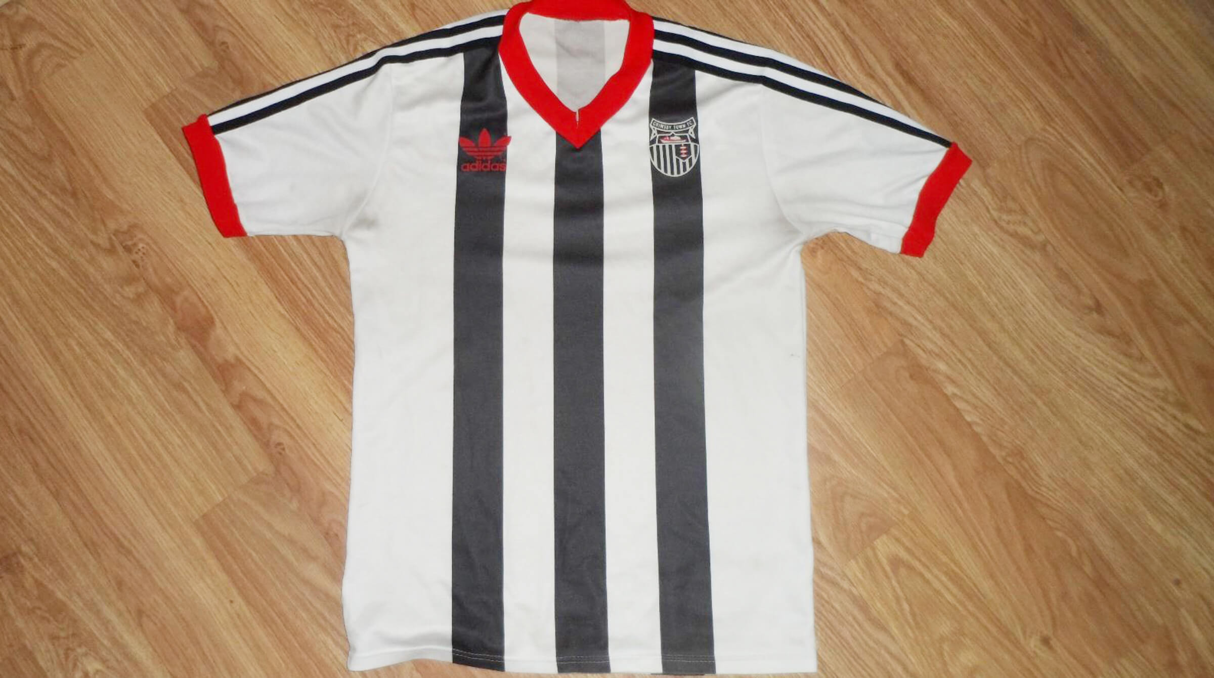 KidDotCo | Grimsby Town shirt | Adidas | 1981-1982